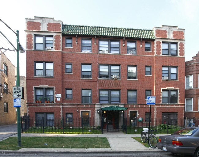 1717 W North Shore Ave in Chicago, IL - Building Photo - Building Photo