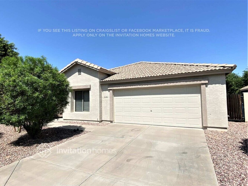 1614 E Harwell Rd in Phoenix, AZ - Foto de edificio