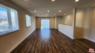 1255 N Kingsley Dr in Los Angeles, CA - Building Photo - Building Photo