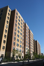 The Solara Cooperatives in Bronx, NY - Foto de edificio - Building Photo