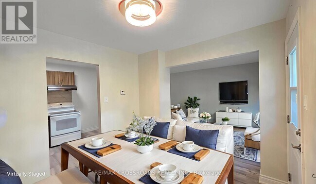 63 Osterhout Pl in Toronto, ON - Building Photo - Building Photo