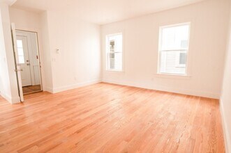 8 Brookside Ave, Unit 1 in Boston, MA - Building Photo - Building Photo