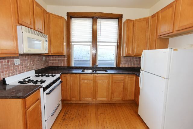 2312 W Iowa St, Unit K05J in Chicago, IL - Building Photo - Building Photo