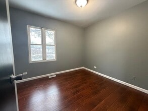 7609 Bristol Ln in Bartlett, IL - Building Photo - Building Photo