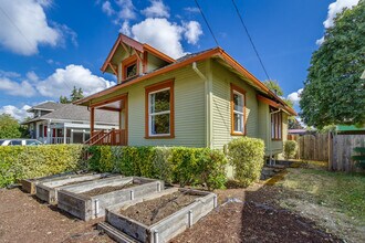 1921 Harney St in Vancouver, WA - Building Photo - Building Photo