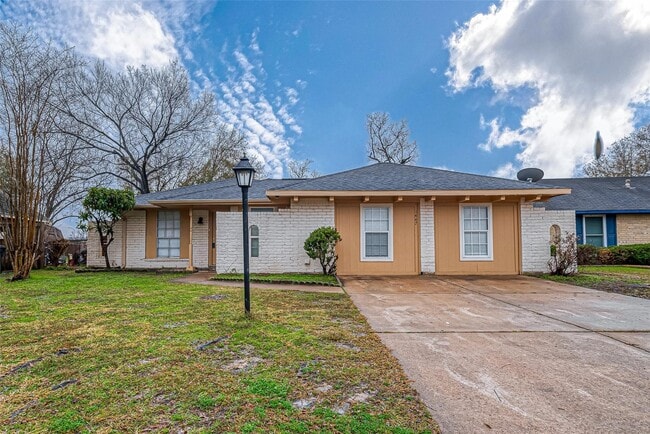 1447 Willow Rock Rd in Houston, TX - Building Photo - Building Photo