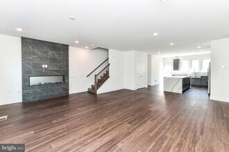 19681 Peach Flower Ter in Ashburn, VA - Building Photo - Building Photo