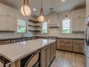 1433 Sadie Creek Rd in Edmond, OK - Building Photo - Building Photo