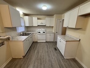 280 E Main St in Coats, NC - Building Photo - Building Photo