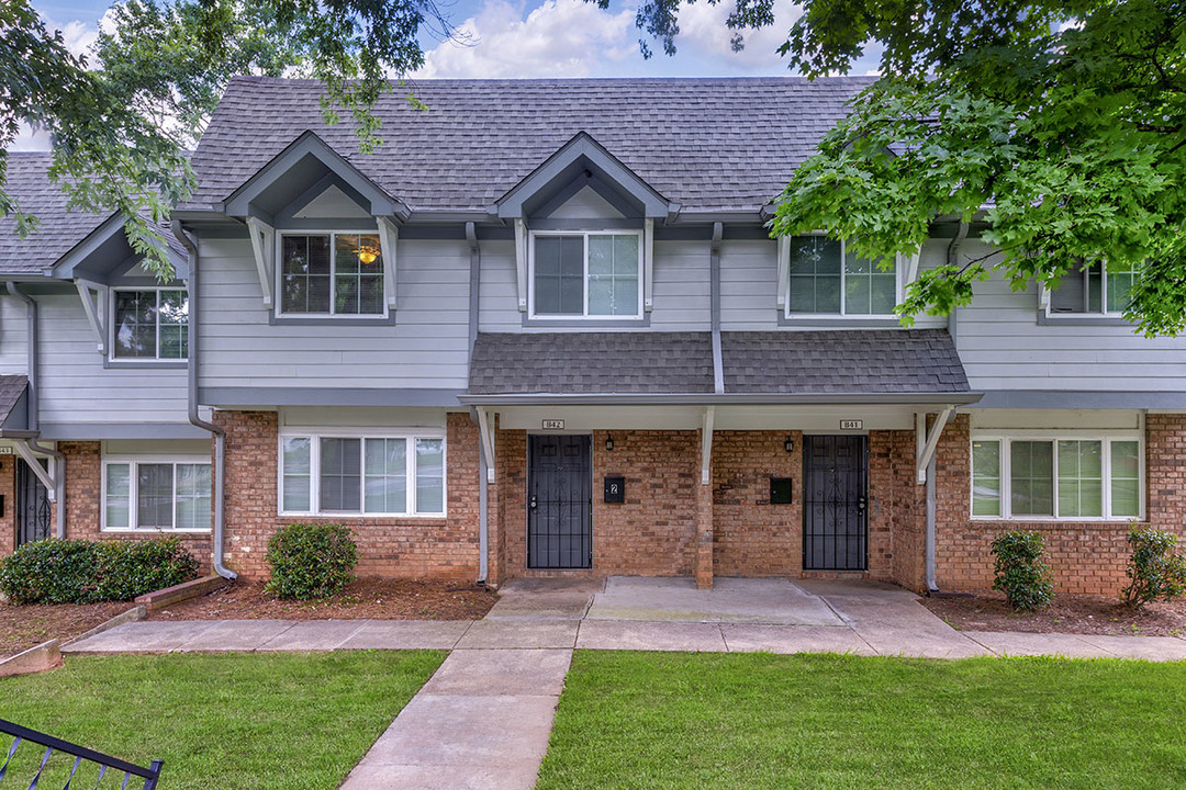 Stanton Oaks in Atlanta, GA - Foto de edificio