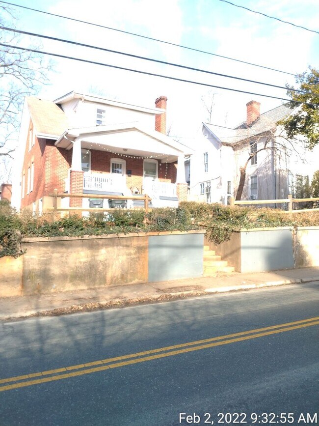 property at 463 14th St NW