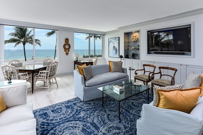 340 S Ocean Blvd in Palm Beach, FL - Building Photo - Building Photo