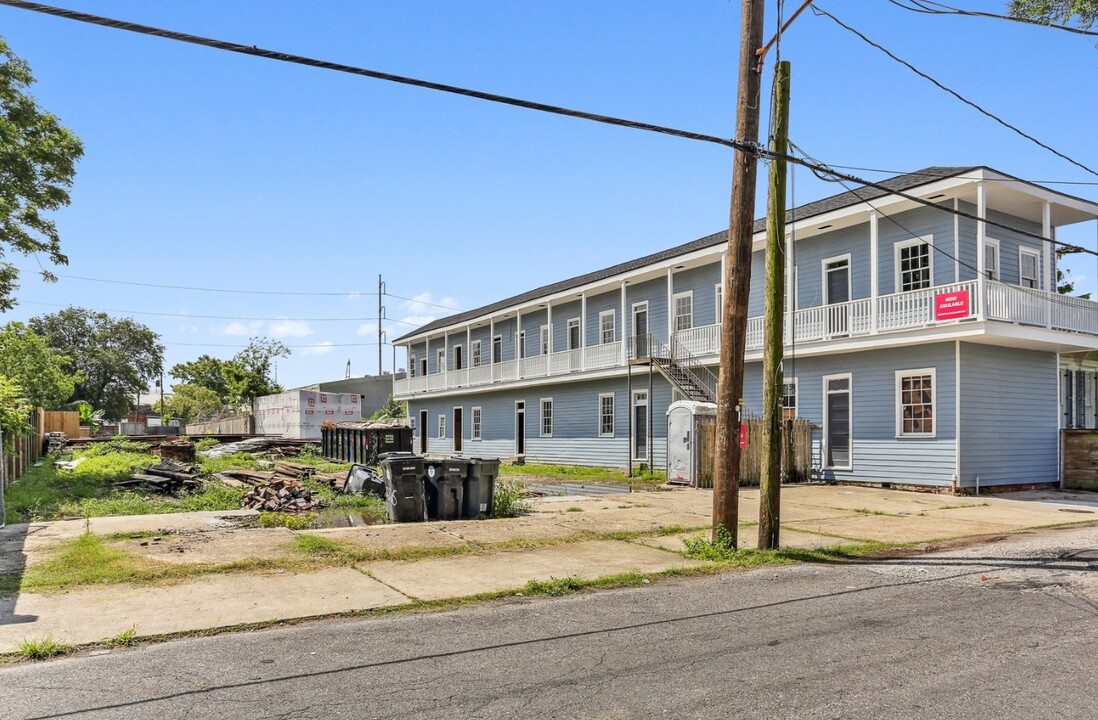 2218 Saint Thomas St in New Orleans, LA - Building Photo