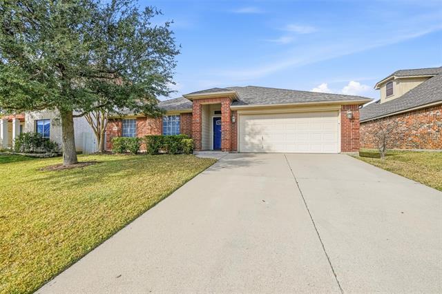 835 Evergreen Ln in Burleson, TX - Building Photo - Building Photo