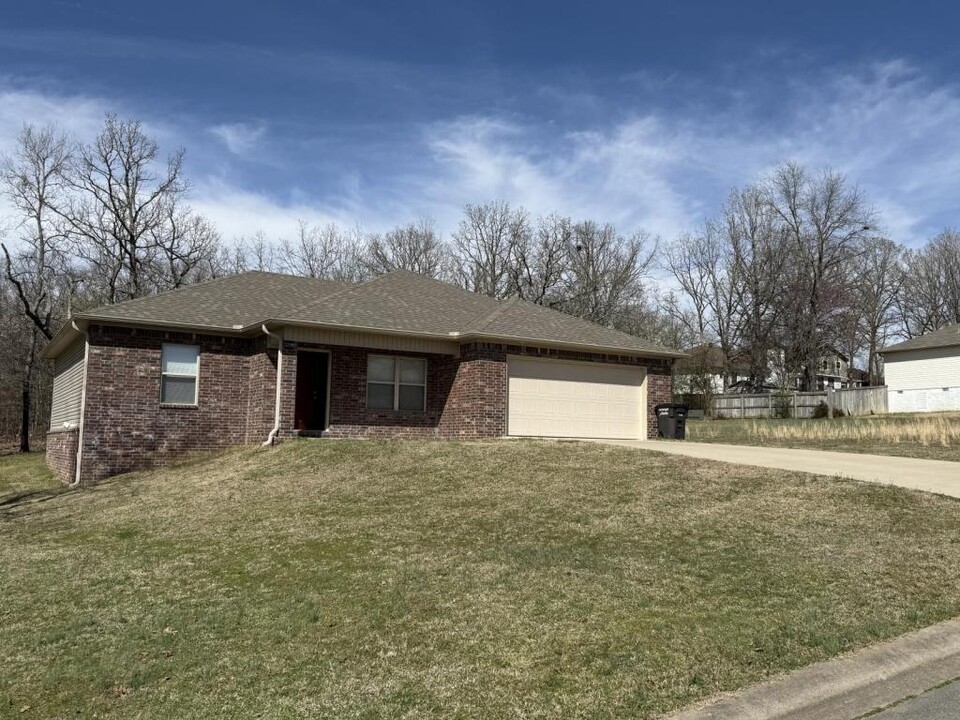 404 Merganzer Dr in Jacksonville, AR - Building Photo