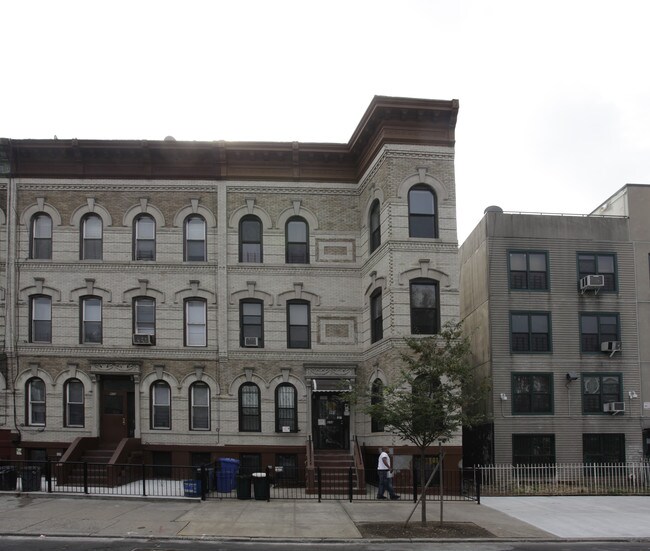 898 Hancock St in Brooklyn, NY - Building Photo - Building Photo