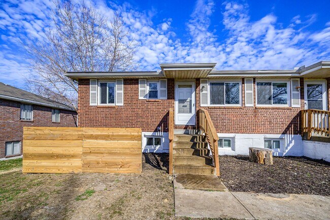 800 NE 68th St in Gladstone, MO - Building Photo - Building Photo