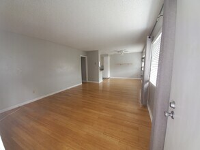 1300 Agate St, Unit B in Redondo Beach, CA - Building Photo - Building Photo