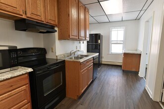 42 E Locust St in Mechanicsburg, PA - Building Photo - Building Photo