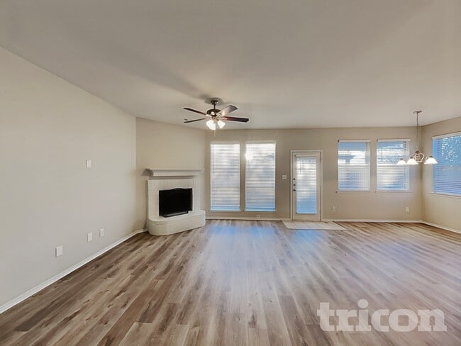 13354 Dove Ranch Rd in Roanoke, TX - Building Photo - Building Photo