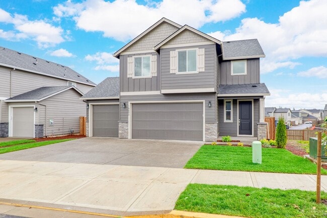 16690 SE Smith Rock St in Happy Valley, OR - Building Photo - Building Photo