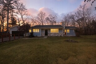 23 Salem Rd in Weaverville, NC - Building Photo