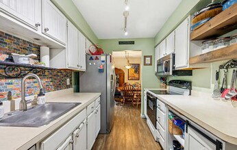 405A Cypress Point Cir in Mount Laurel, NJ - Building Photo - Building Photo