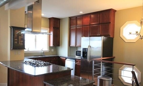 99 Hillside St, Unit 3B