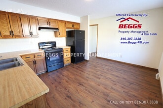 401Dains St in Liberty, MO - Building Photo - Building Photo