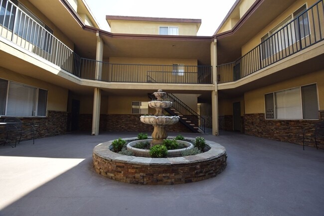 6401 Riverton Ave in Los Angeles, CA - Building Photo - Building Photo