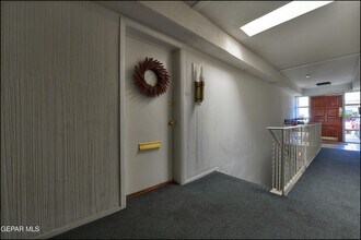 252 Shadow Mountain Dr in El Paso, TX - Building Photo - Building Photo