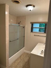 3513 NW 33rd St in Lauderdale Lakes, FL - Building Photo - Building Photo