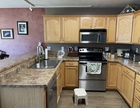 415 Washington Ave in North Liberty, IA - Building Photo - Building Photo