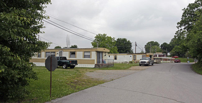 550 Hwy 33 S in New Tazewell, TN - Foto de edificio - Building Photo