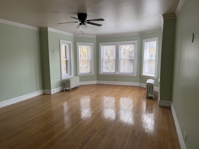 6246 N Oakley Ave in Chicago, IL - Building Photo - Building Photo