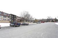 Wayzata Villa Condos in Wayzata, MN - Foto de edificio - Building Photo