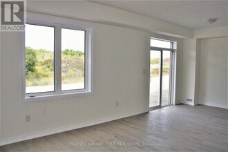 6 Hillcroft Wy in Kawartha Lakes, ON - Building Photo - Building Photo