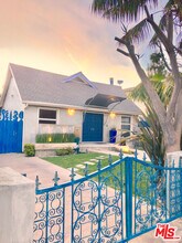 1153 N Poinsettia Pl in West Hollywood, CA - Building Photo - Building Photo