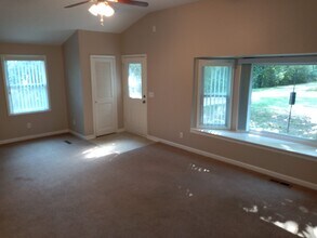 801 Sanders Rd in Oxford, MI - Building Photo - Building Photo