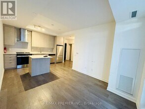 55 Duke St W in Kitchener, ON - Building Photo - Building Photo