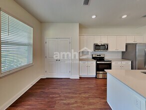 2503 Sunrise Ct in Tavares, FL - Building Photo - Building Photo