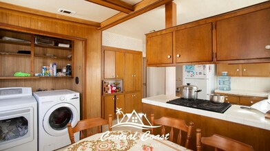 0 E Cook St in Santa Maria, CA - Foto de edificio - Building Photo