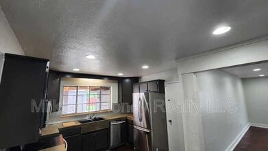 3701 NW 60th St in Oklahoma City, OK - Building Photo - Building Photo