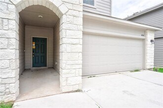 14500 Fitzgibbon Dr in Austin, TX - Building Photo - Building Photo