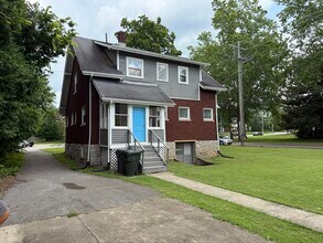 1815 Nicholasville Rd in Lexington, KY - Building Photo - Building Photo