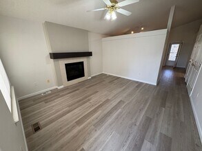 1910 Fountain Ct in Longmont, CO - Building Photo - Building Photo