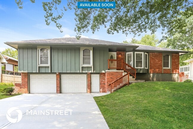 property at 409 NW Meadowview Dr