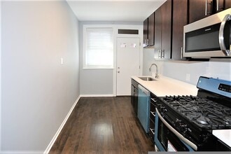 5306 N Ashland Ave in Chicago, IL - Foto de edificio - Building Photo