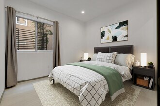 1063 S Wooster St in Los Angeles, CA - Building Photo - Building Photo