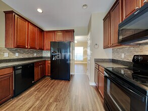 3516 Medlock Ter in Greensboro, NC - Foto de edificio - Building Photo